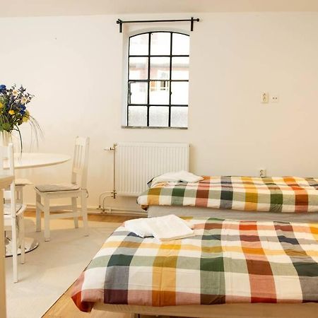 Historical Malt Factory Apartment, 6 Bedrooms, Sleeps 12 , Hot Tub Helsingborg Esterno foto