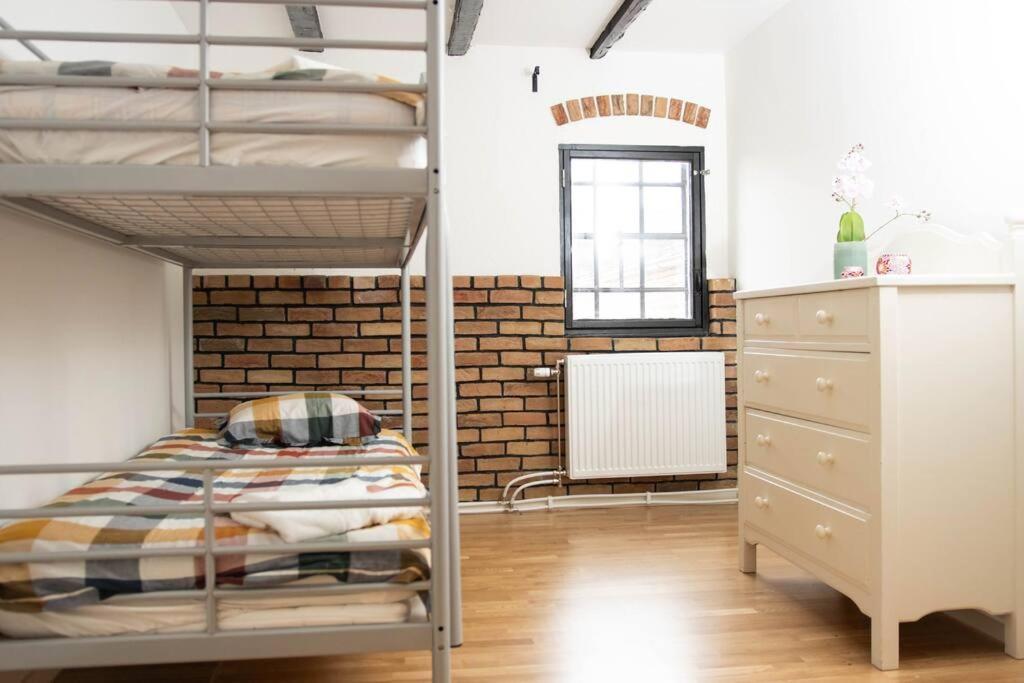Historical Malt Factory Apartment, 6 Bedrooms, Sleeps 12 , Hot Tub Helsingborg Esterno foto