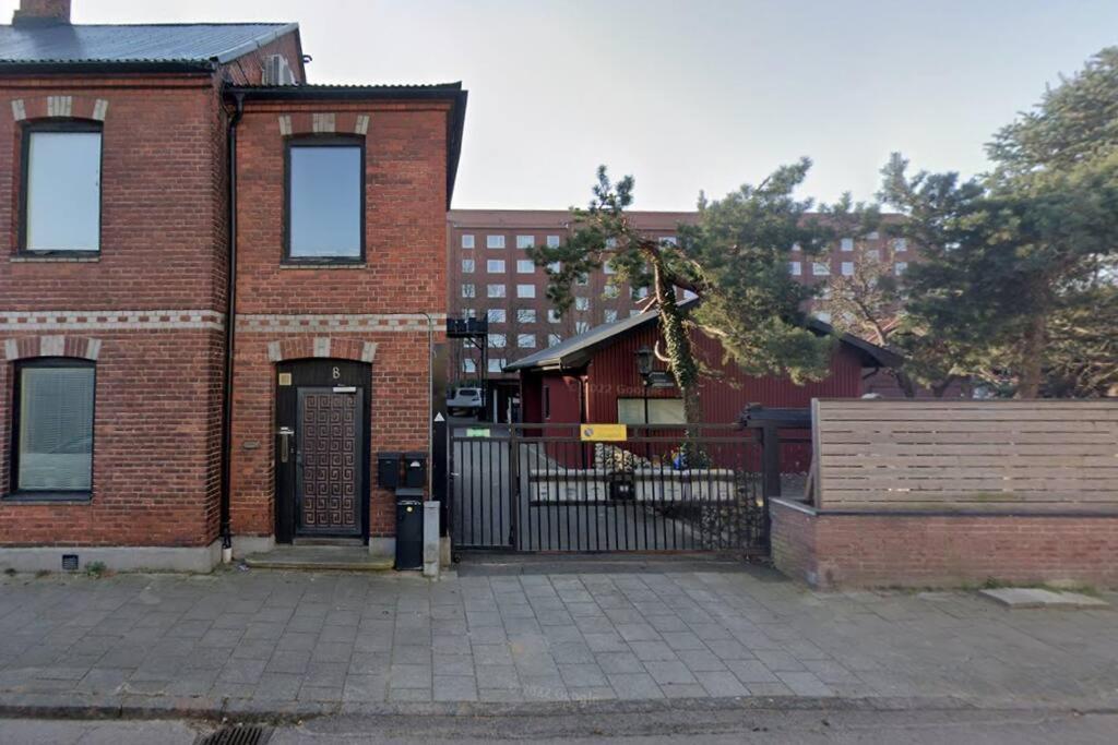 Historical Malt Factory Apartment, 6 Bedrooms, Sleeps 12 , Hot Tub Helsingborg Esterno foto